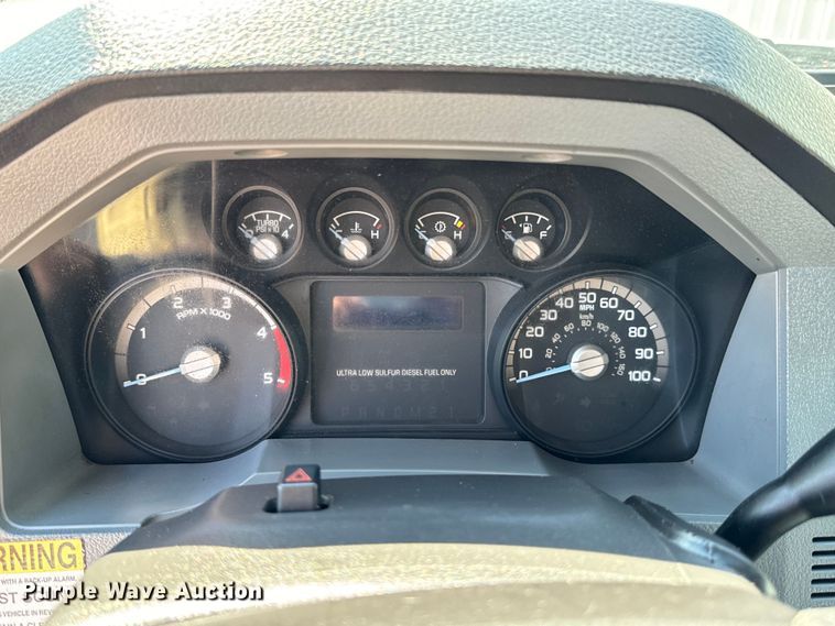 image for item DX0760 2014 Ford F550 Super Duty bucket truck