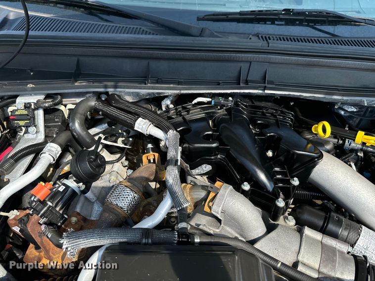 image for item DX0760 2014 Ford F550 Super Duty bucket truck