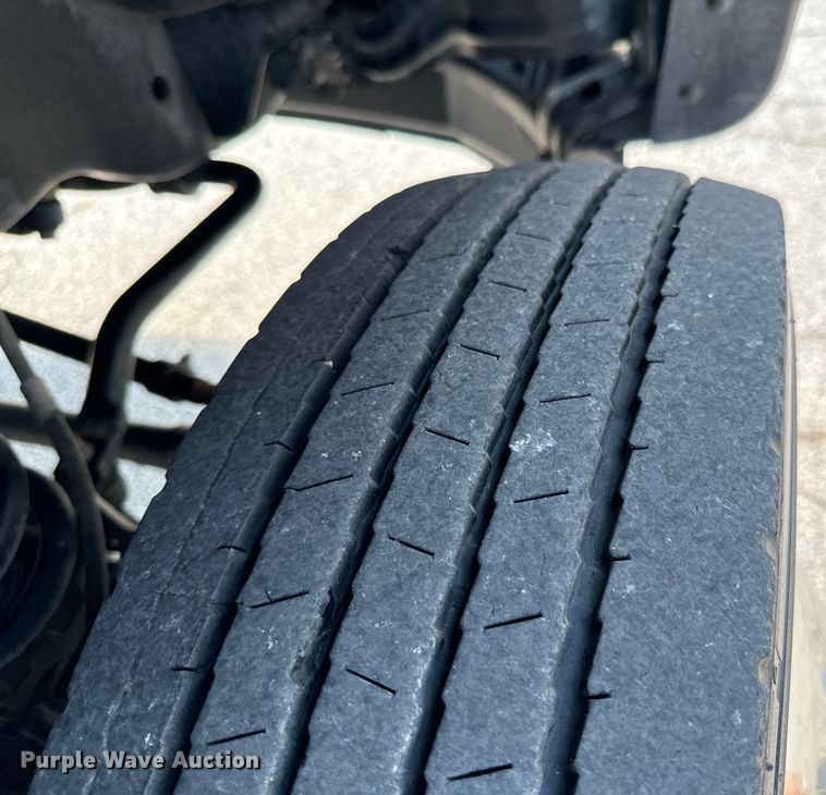 image for item DX0760 2014 Ford F550 Super Duty bucket truck