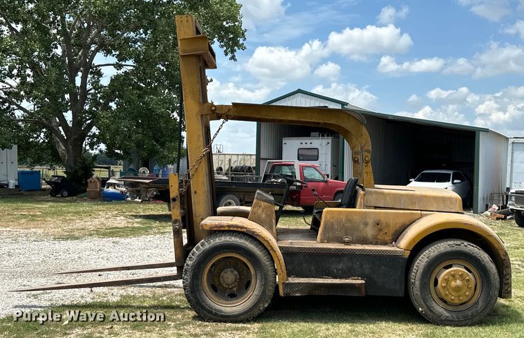 image for item DX0800 Hyster SC180 forklift