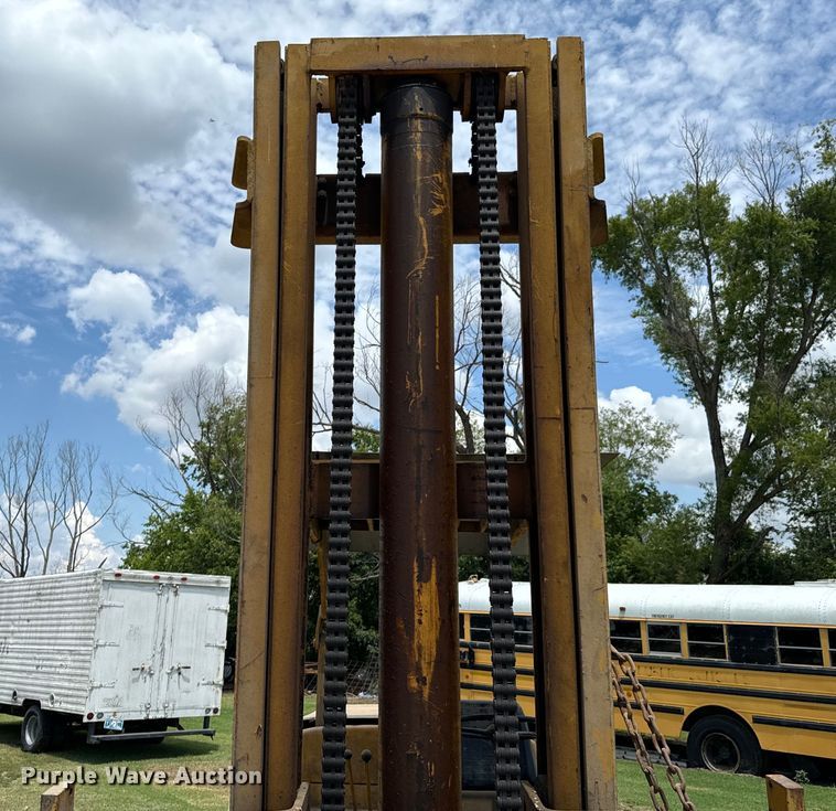 image for item DX0800 Hyster SC180 forklift