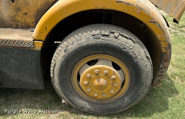 image for item DX0800 Hyster SC180 forklift