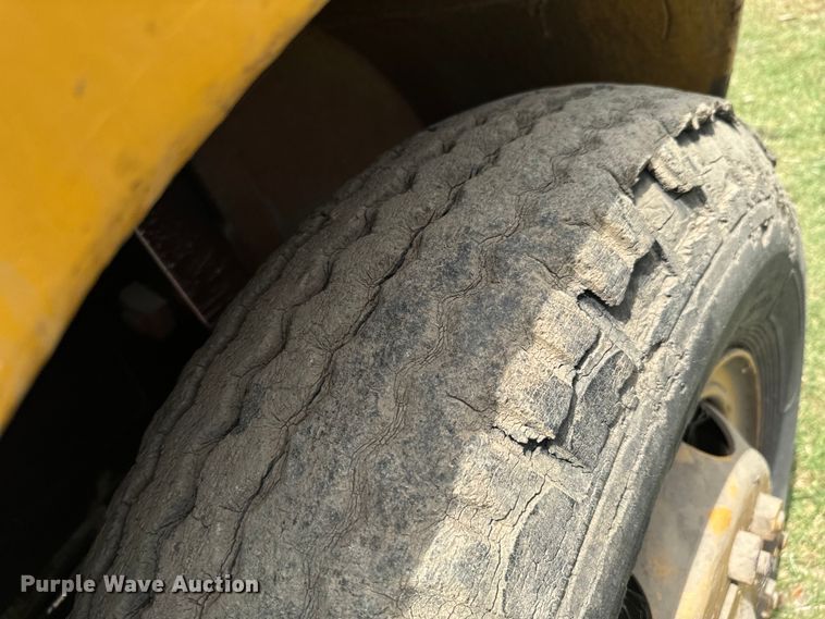 image for item DX0800 Hyster SC180 forklift