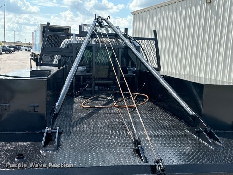 image for item DX0806 2012 Ford F450 Super Duty winch truck