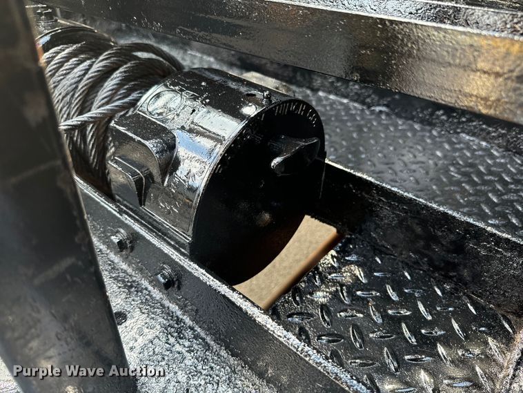 image for item DX0806 2012 Ford F450 Super Duty winch truck