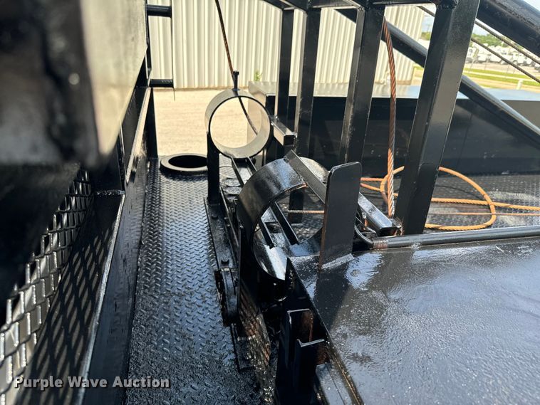 image for item DX0806 2012 Ford F450 Super Duty winch truck