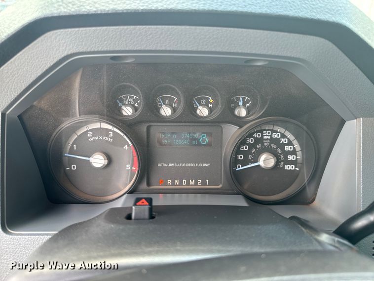 image for item DX0806 2012 Ford F450 Super Duty winch truck