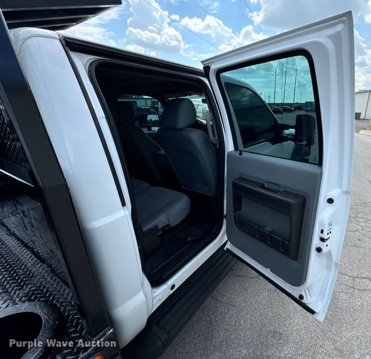 image for item DX0806 2012 Ford F450 Super Duty winch truck