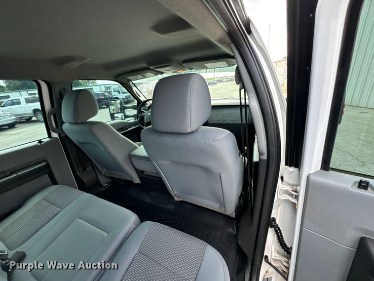 image for item DX0806 2012 Ford F450 Super Duty winch truck