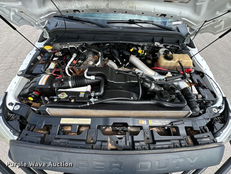 image for item DX0806 2012 Ford F450 Super Duty winch truck