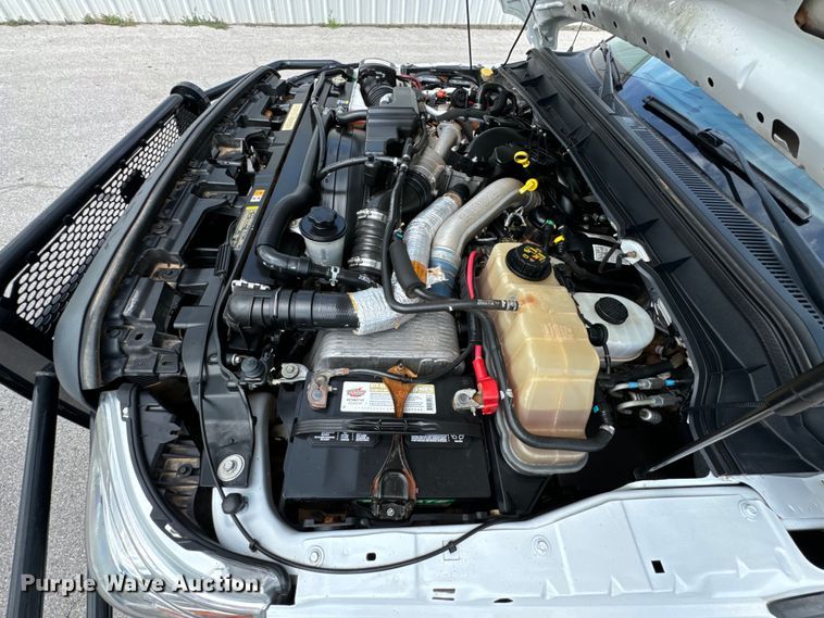 image for item DX0806 2012 Ford F450 Super Duty winch truck