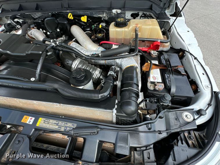 image for item DX0806 2012 Ford F450 Super Duty winch truck