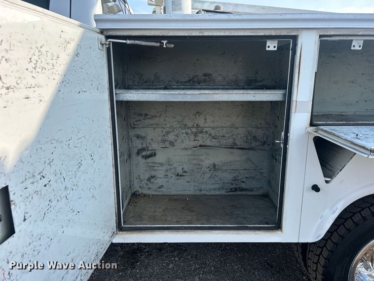 image for item EG0711 2008 Ford F450 Super Duty  bucket truck