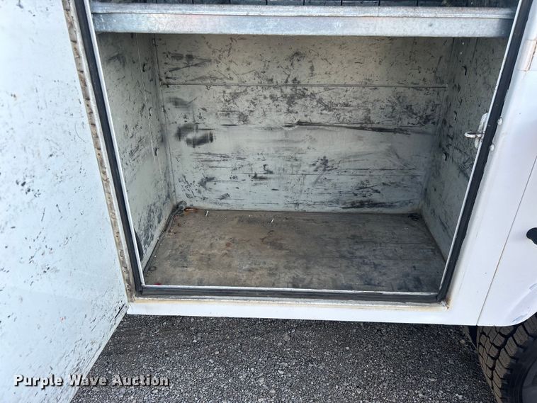 image for item EG0711 2008 Ford F450 Super Duty  bucket truck