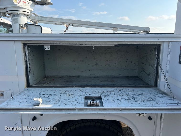 image for item EG0711 2008 Ford F450 Super Duty  bucket truck