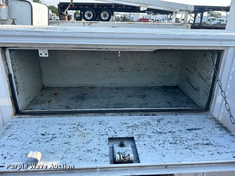 image for item EG0711 2008 Ford F450 Super Duty  bucket truck