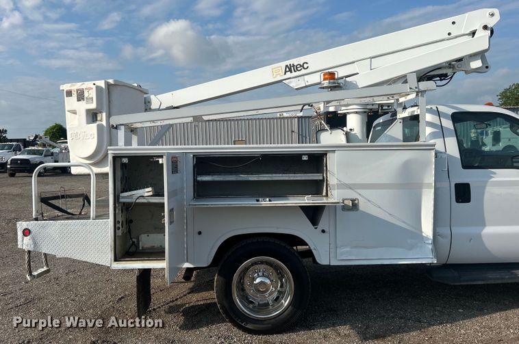 image for item EG0711 2008 Ford F450 Super Duty  bucket truck