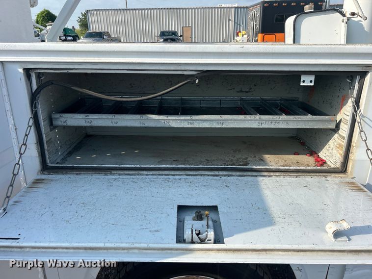 image for item EG0711 2008 Ford F450 Super Duty  bucket truck