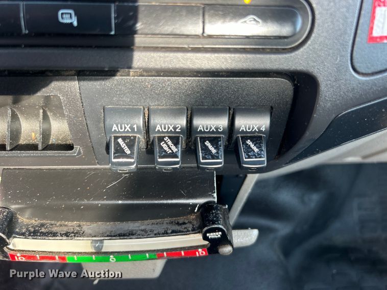 image for item EG0711 2008 Ford F450 Super Duty  bucket truck