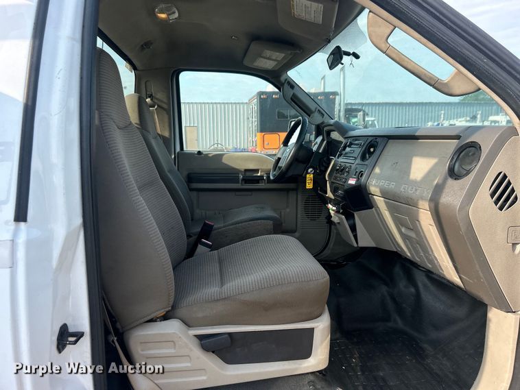 image for item EG0711 2008 Ford F450 Super Duty  bucket truck