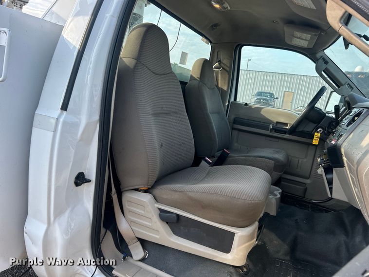 image for item EG0711 2008 Ford F450 Super Duty  bucket truck