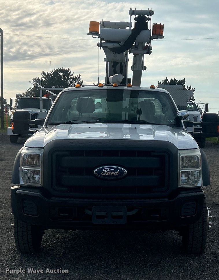 image for item EG0721 2011 Ford F450 Super Duty  bucket truck
