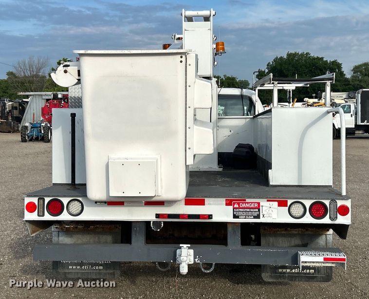 image for item EG0721 2011 Ford F450 Super Duty  bucket truck