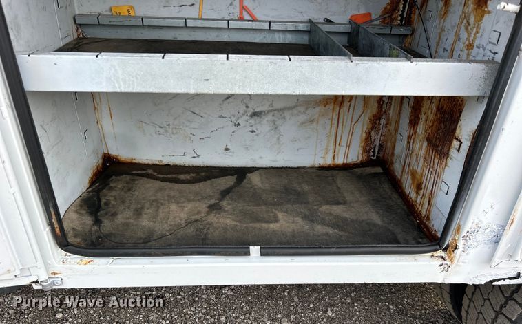 image for item EG0721 2011 Ford F450 Super Duty  bucket truck