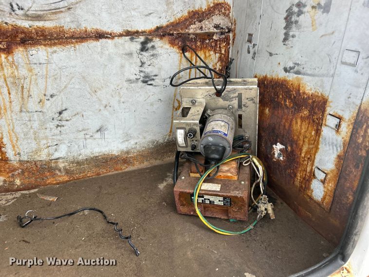 image for item EG0721 2011 Ford F450 Super Duty  bucket truck