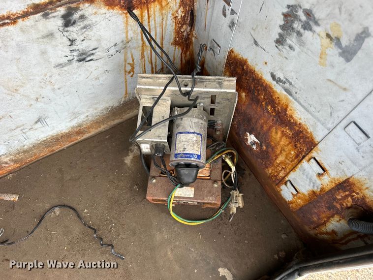 image for item EG0721 2011 Ford F450 Super Duty  bucket truck