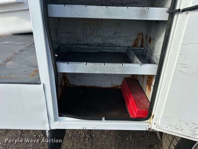 image for item EG0721 2011 Ford F450 Super Duty  bucket truck