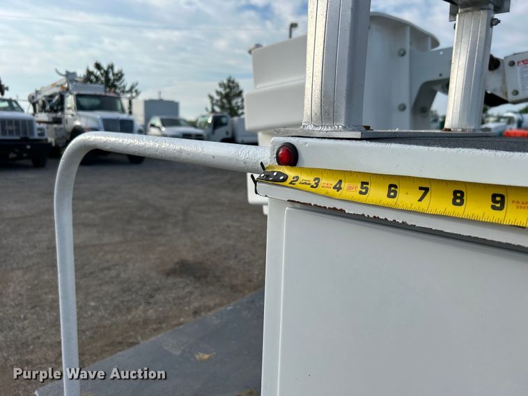 image for item EG0721 2011 Ford F450 Super Duty  bucket truck