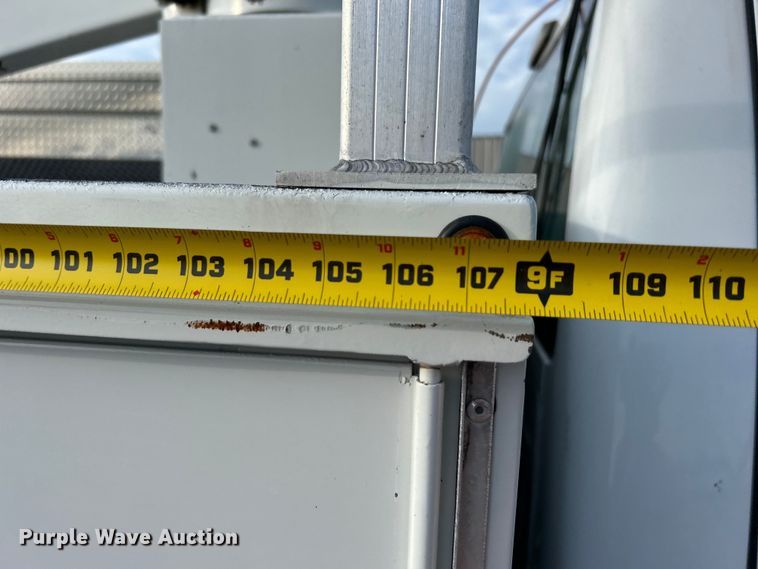 image for item EG0721 2011 Ford F450 Super Duty  bucket truck