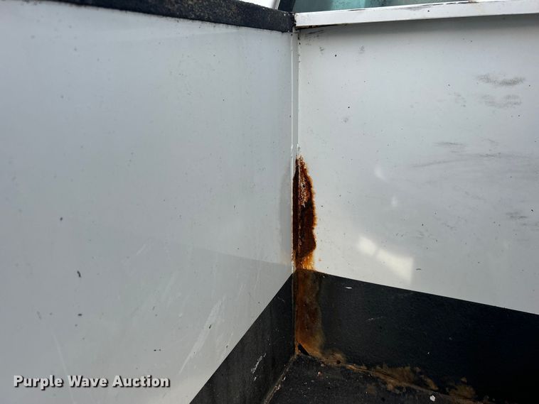 image for item EG0721 2011 Ford F450 Super Duty  bucket truck