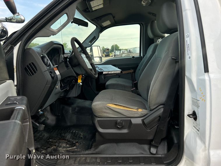 image for item EG0721 2011 Ford F450 Super Duty  bucket truck