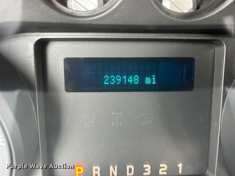 image for item EG0721 2011 Ford F450 Super Duty  bucket truck