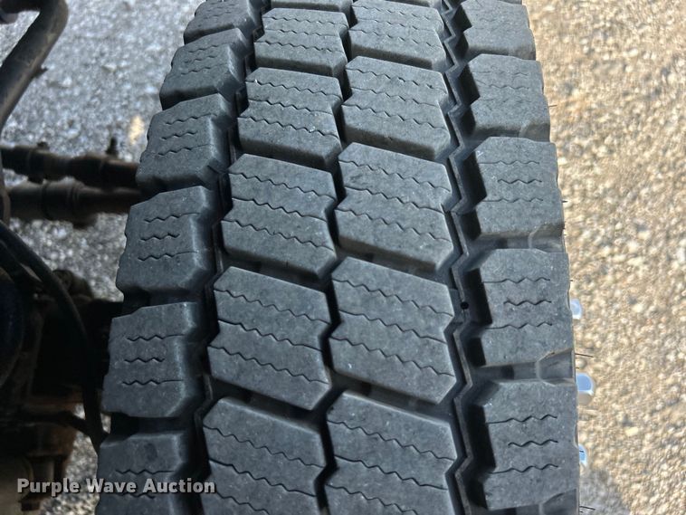 image for item EG0721 2011 Ford F450 Super Duty  bucket truck