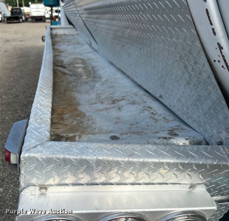 image for item EG0722 2005 Kenworth T800 vacuum truck