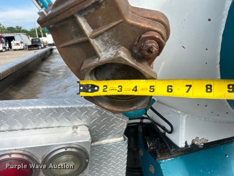 image for item EG0722 2005 Kenworth T800 vacuum truck