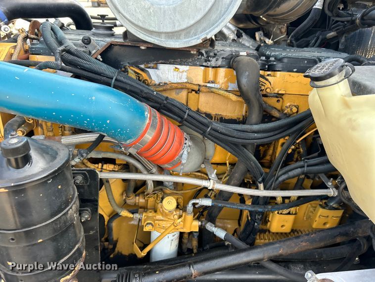 image for item EG0722 2005 Kenworth T800 vacuum truck