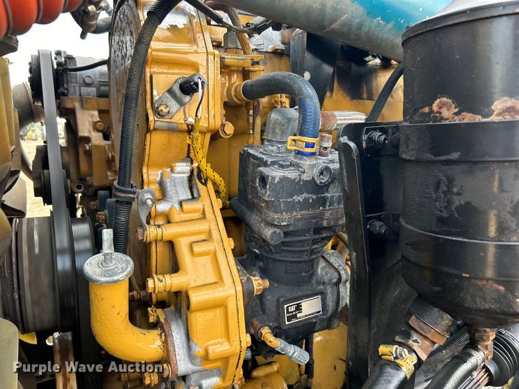 image for item EG0722 2005 Kenworth T800 vacuum truck