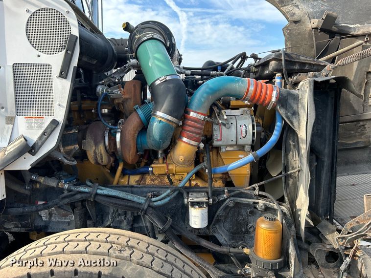 image for item EG0722 2005 Kenworth T800 vacuum truck