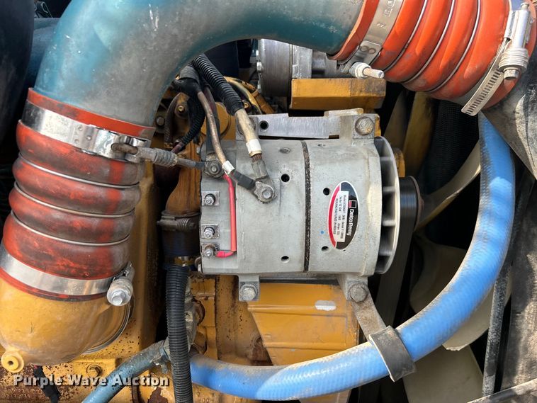 image for item EG0722 2005 Kenworth T800 vacuum truck