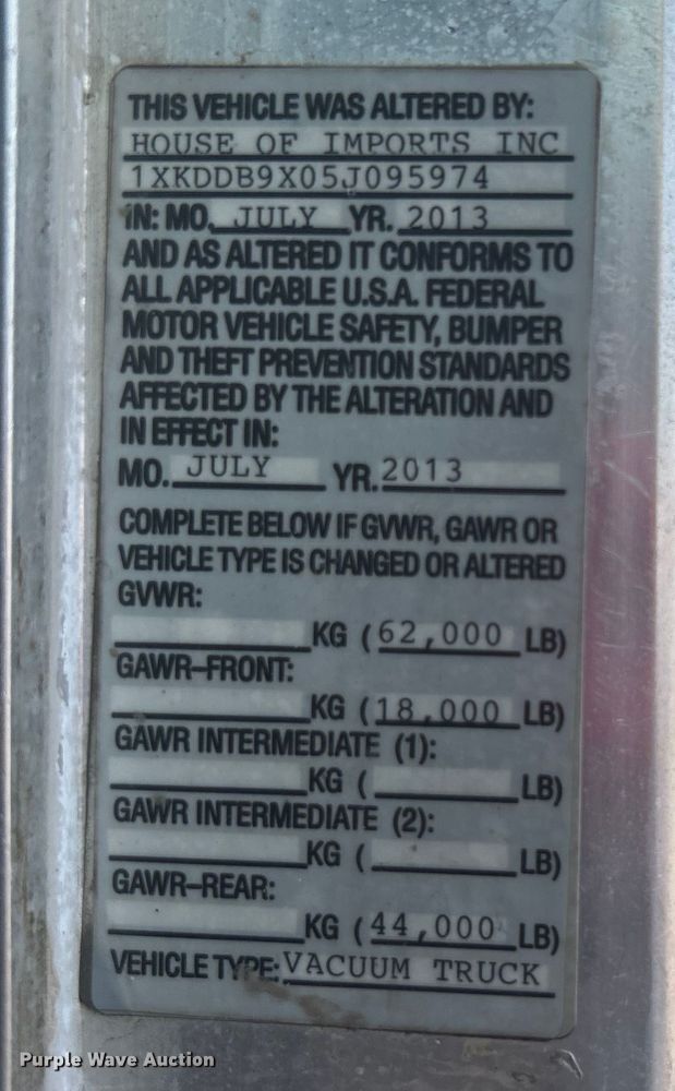 image for item EG0722 2005 Kenworth T800 vacuum truck