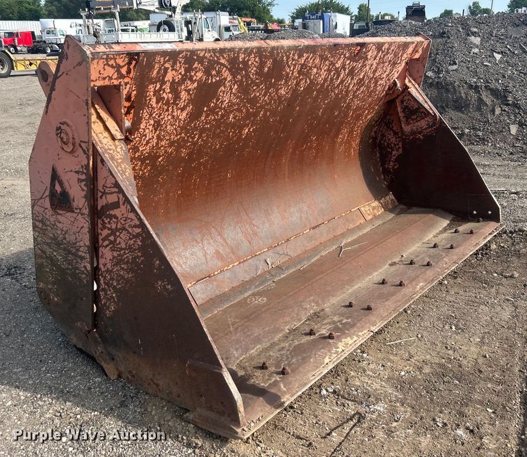 image for item EG0724 Dymax 3662D1 four-in-one bucket