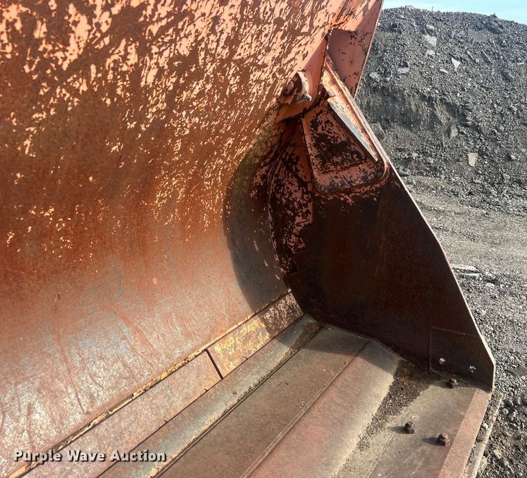 image for item EG0724 Dymax 3662D1 four-in-one bucket