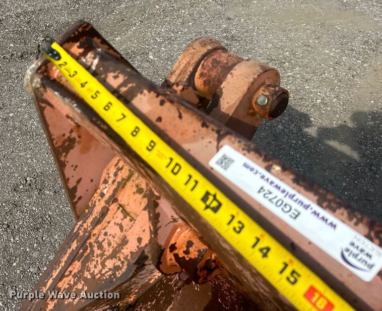 image for item EG0724 Dymax 3662D1 four-in-one bucket