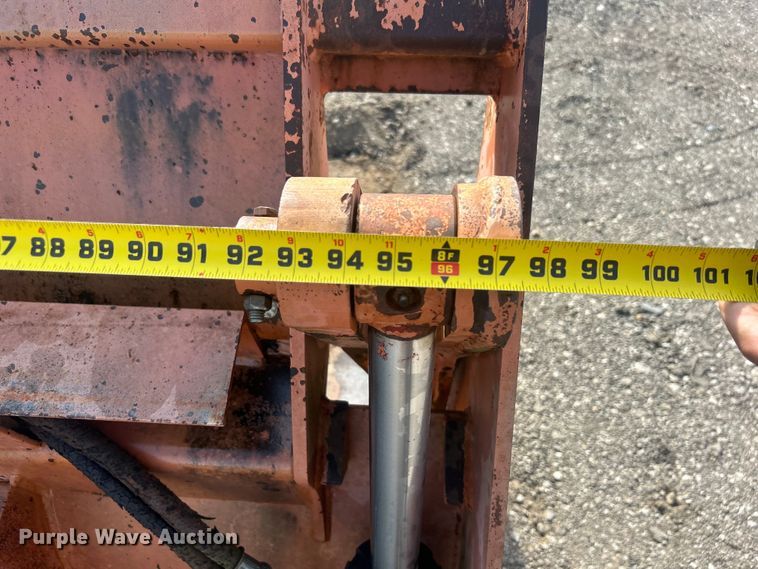 image for item EG0724 Dymax 3662D1 four-in-one bucket