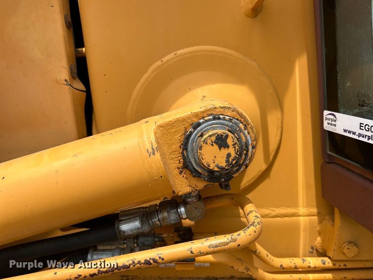 image for item EG0743 1991 Case 580 Super K backhoe