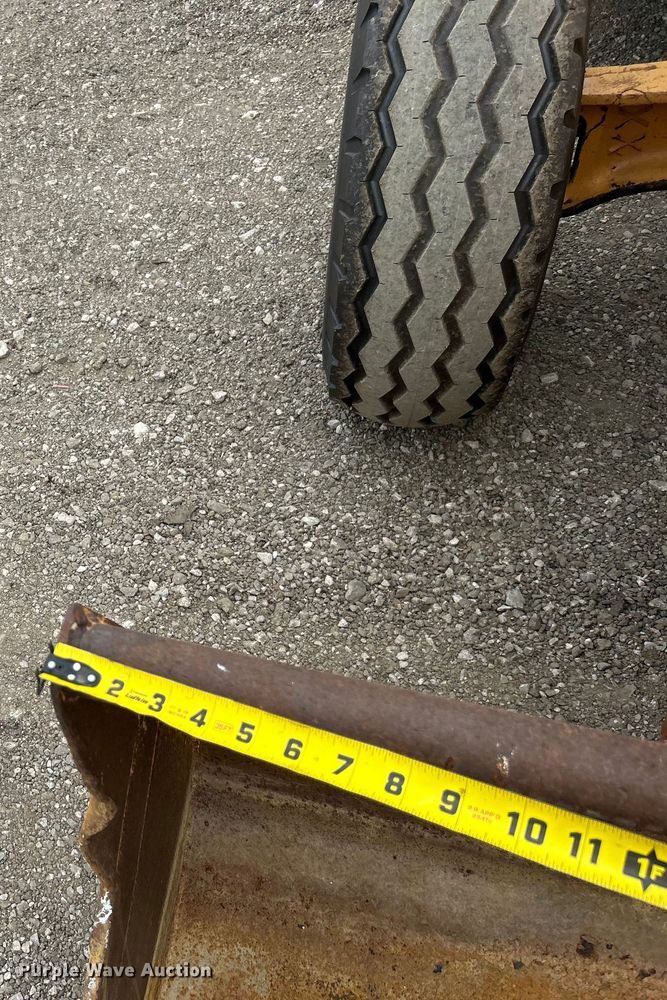 image for item EG0743 1991 Case 580 Super K backhoe